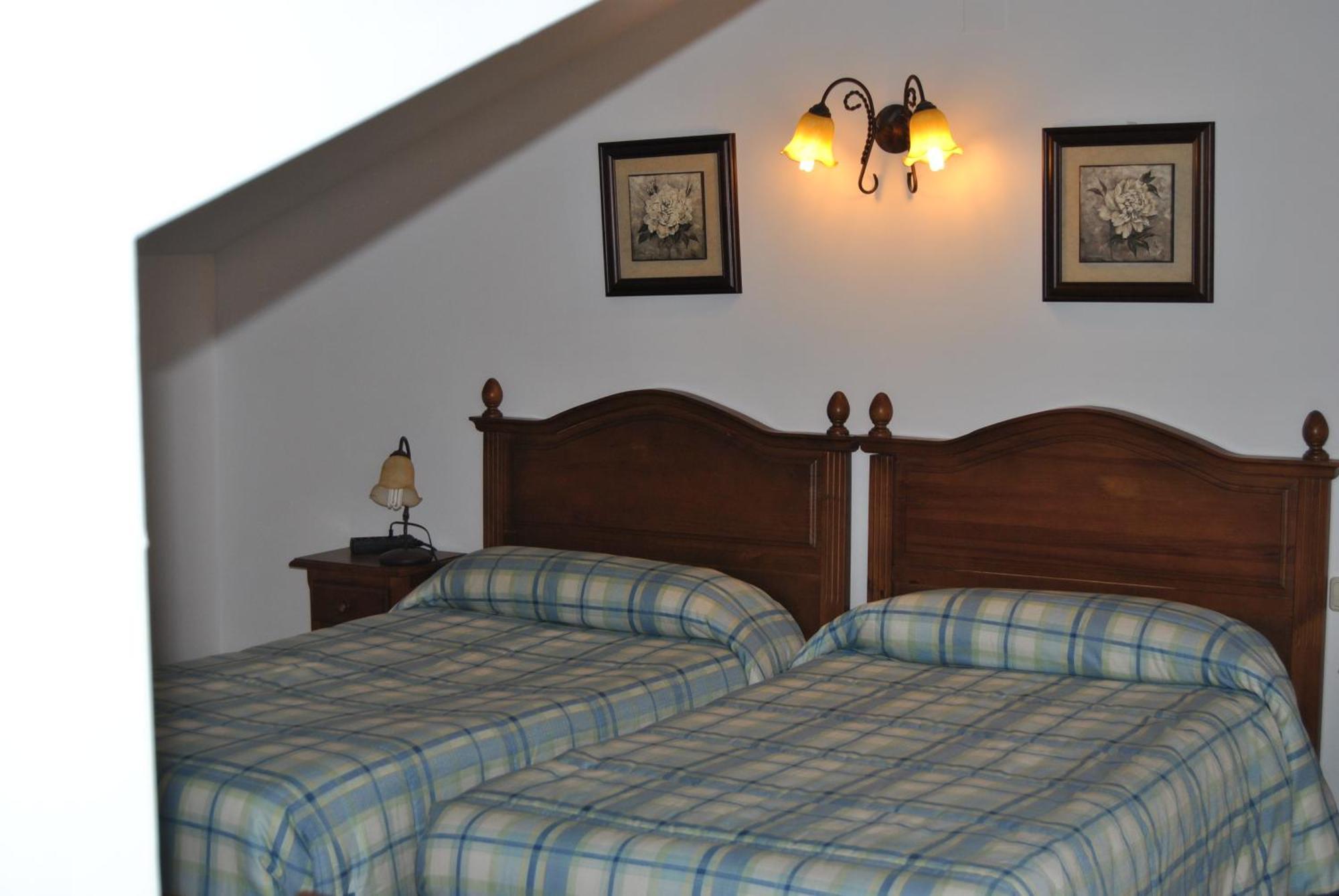 Hostal Rural Amador Puente de Vadillos Szoba fotó