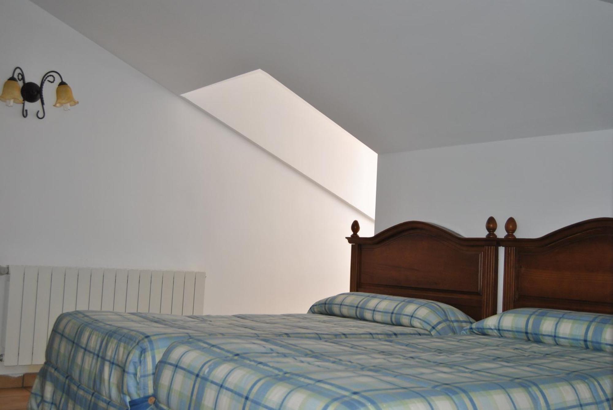 Hostal Rural Amador Puente de Vadillos Szoba fotó